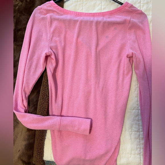 Urban Outfitters long sleeve - Picture 3 of 3